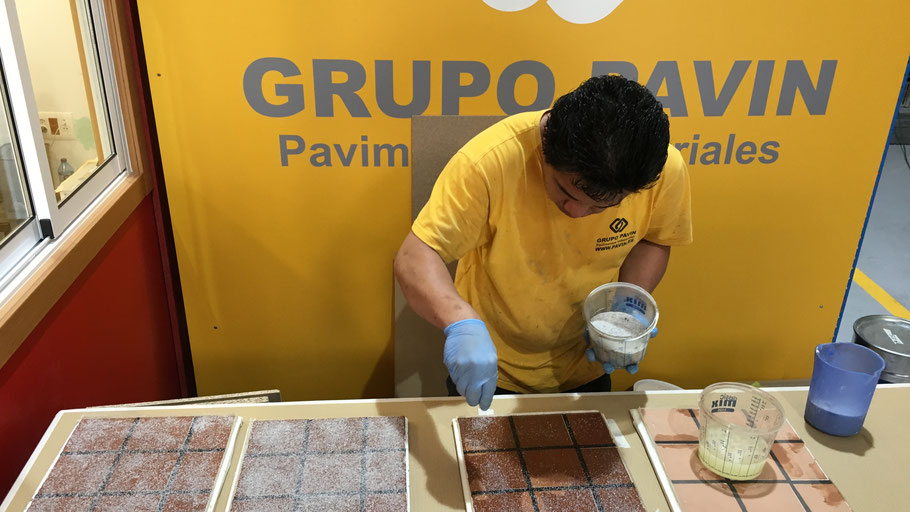 Buenos hábitos de aplicación en los pavimentos industriales continuos de resina en Barcelona