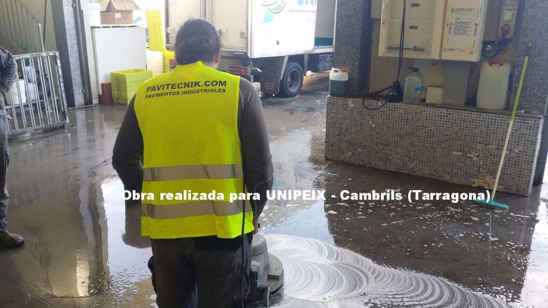 Desinfectantes industriales para suelos y pavimentos industriales de resinas continuos en Barcelona