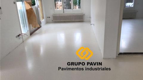 Suelos y pavimentos industriales de resinas continuos en Barcelona para salas blancas